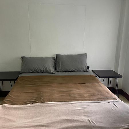 Jj Guesthouse Chiang Mai Exteriör bild