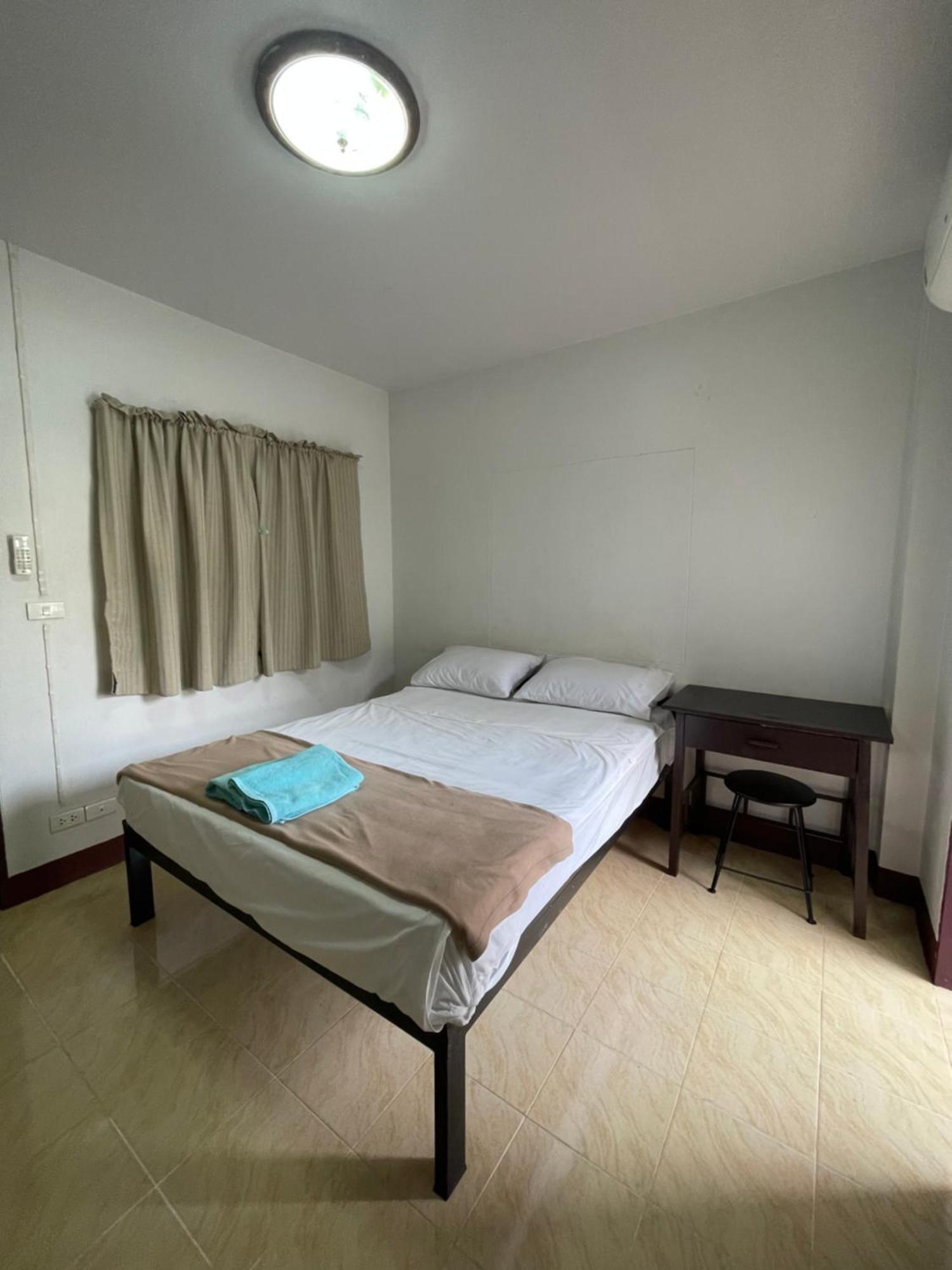 Jj Guesthouse Chiang Mai Exteriör bild