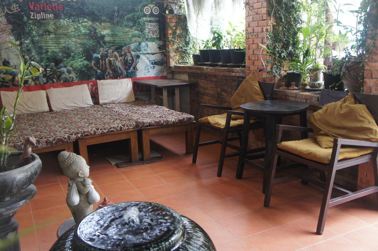 Jj Guesthouse Chiang Mai Exteriör bild