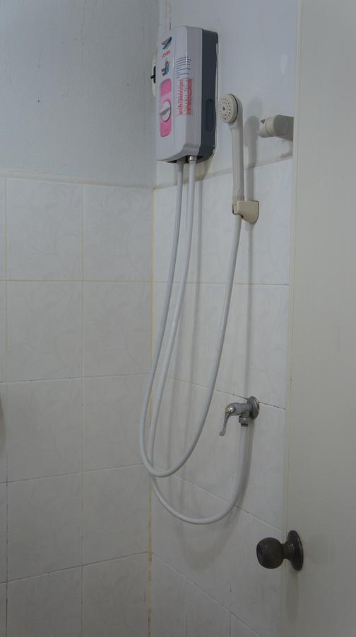 Jj Guesthouse Chiang Mai Exteriör bild